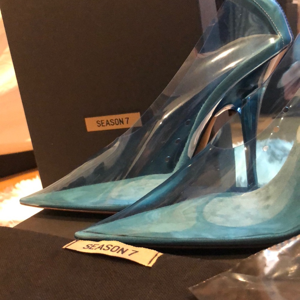 Brand New 🌟Yeezy Season 7 Blue Transparent Pumps - Picture 2 of 6